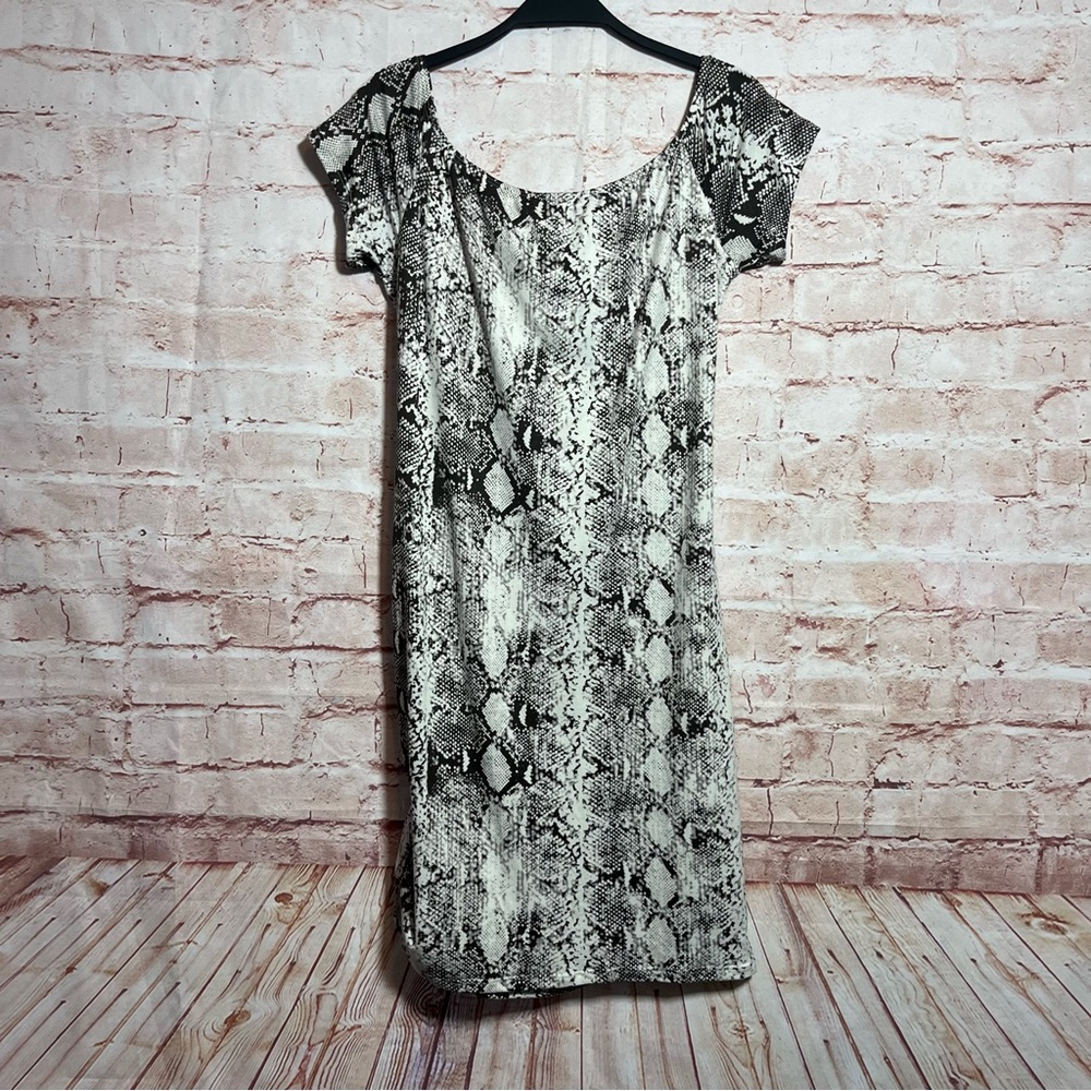 Fashion Nova snake print short sleeve mini dress size XL